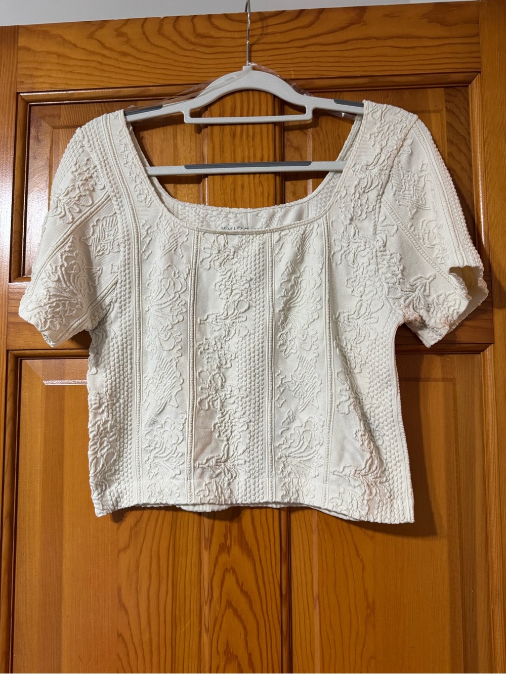Wallflower Cream Textured Scoop Crop Top